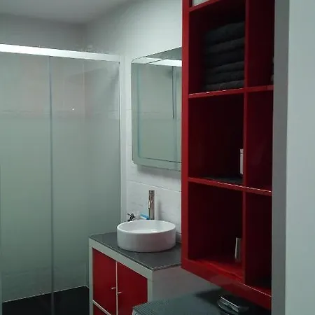Apartment Modern & Cosy : 52 M² - Balcon Et Parking Prive - Metz