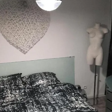 Apartment Modern & Cosy : 52 M² - Balcon Et Parking Prive - *